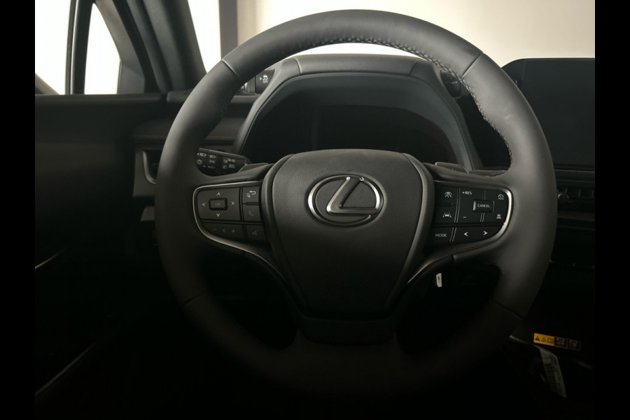 Lexus UX 300e Luxury Line 73 kWh | 45% korting | Winter-pakket | Tech Pack | Mooi groot multimedia scherm | Navigatie | Nieuwprijs € 61.095,00 | Premium kwaliteit voor een topprijs