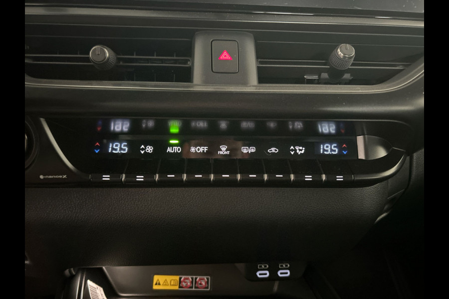 Lexus UX 300e Luxury Line 73 kWh | 45% korting | Winter-pakket | Tech Pack | Mooi groot multimedia scherm | Navigatie | Nieuwprijs € 61.095,00 | Premium kwaliteit voor een topprijs