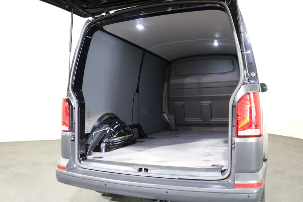Volkswagen Transporter 2.0 TDI L2 H1 Airco Navigatie Camera Achterklep