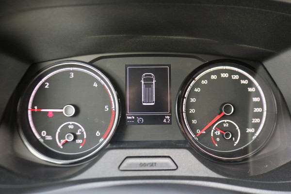 Volkswagen Transporter 2.0 TDI L2 H1 Airco Navigatie Camera Achterklep