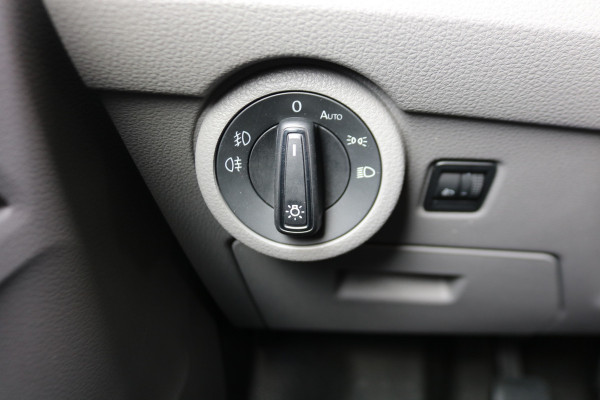 Volkswagen Transporter 2.0 TDI L2 H1 Airco Navigatie Camera Achterklep