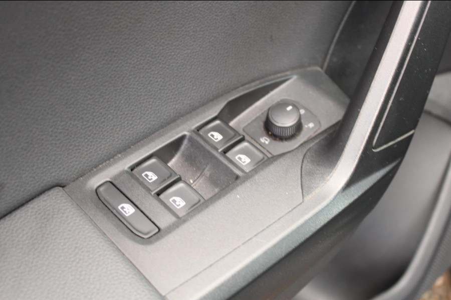 Seat Ibiza 1.0 TSI 116PK FR BusinessIntense Plus TopSport !!NIEUWBINNEN!!