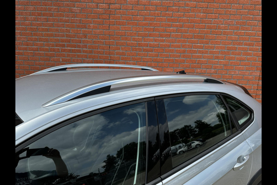 Volkswagen Taigo 1.0 TSI 110pk DSG Style Navigatie Apple Carplay/Android Auto Parkeersensoren Camera Blind Spot Assist Adaptive Cruise Control Stoelverwarming Ledverlichting Climate Control