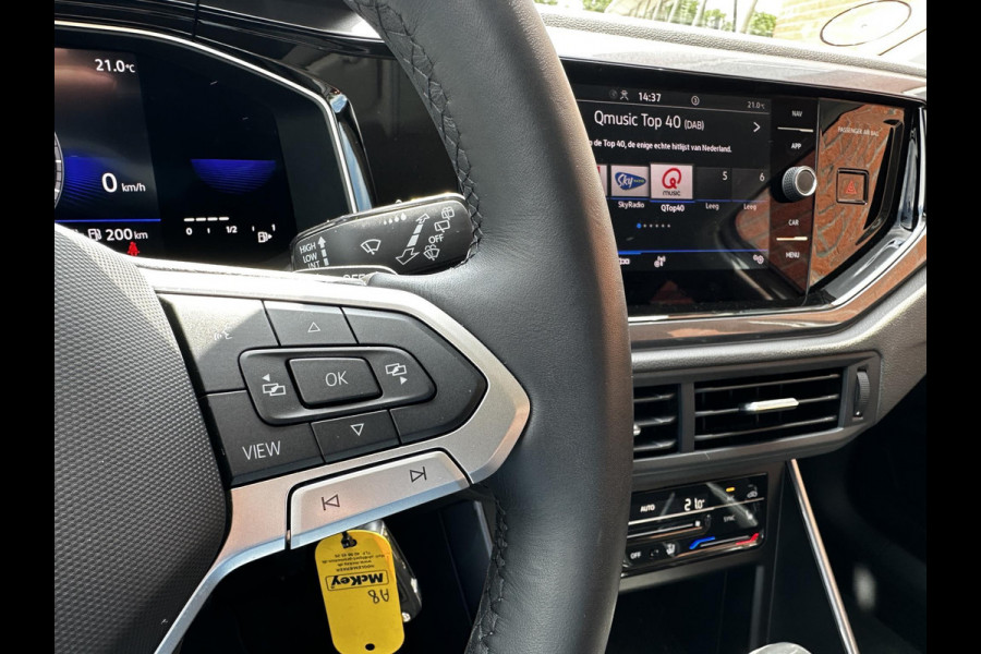 Volkswagen Taigo 1.0 TSI 110pk DSG Style Navigatie Apple Carplay/Android Auto Parkeersensoren Camera Blind Spot Assist Adaptive Cruise Control Stoelverwarming Ledverlichting Climate Control
