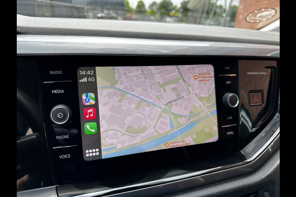 Volkswagen Taigo 1.0 TSI 110pk DSG Style Navigatie Apple Carplay/Android Auto Parkeersensoren Camera Blind Spot Assist Adaptive Cruise Control Stoelverwarming Ledverlichting Climate Control