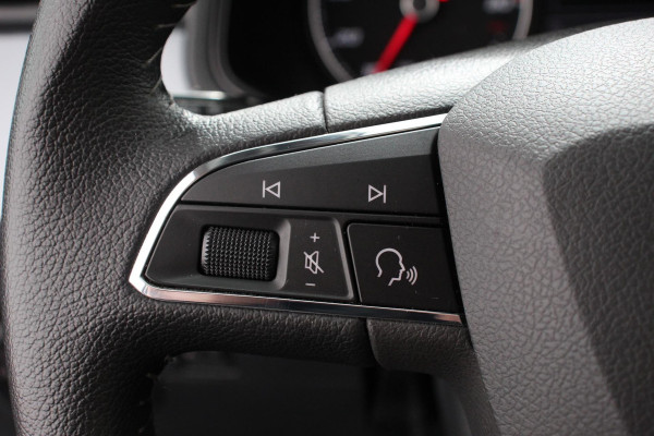 Seat Arona 1.0 TSI Style | Cruise Control | Airco | Parkeersensoren Achter | Stoelverwarming | lichtmetalen Velgen |