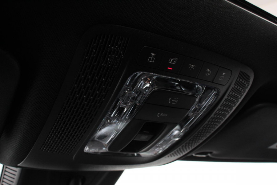 Mercedes-Benz GLA 200 163pk Automaat Progressive Mercedes-Benz GLA-klasse 200 Progressive | Panorama Dak | Navigatie | Camera | Cruise Control | LED Matrix | DAB | Memomy Stoel |