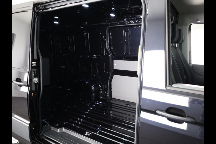 Volkswagen Crafter Trendline L3 2.0 TDI EU6 140 pk GVW 3.0T NETTO DEAL!!  Zijschuifdeur links en rechts, Camera achter!!