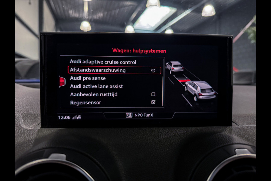 Audi Q2 40 TFSI quattro 3x S-Line Nardo |B&o|Sfeer|Panorama|Keyless|Camera