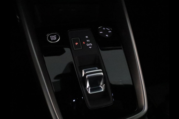 Audi A3 Sportback 30 TFSI S edition 110 pk S-tronic | Verlengde garantie | Navigatie | Parkeersensoren achter | LED koplampen | S-Line |