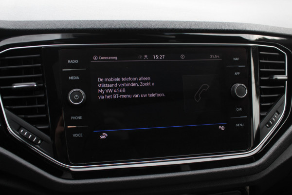 Volkswagen T-Roc 1.5 TSI Sport / Trekhaak / Panoramadak / Camera / 18'' / Dodehoek / Elektr. achterklep / Apple CarPlay / DAB / ACC