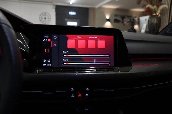 Volkswagen Golf 2.0 TSI GTI CLUBSPORT /PANO/NURBERG/CAM/HUD/IQ-LIGHT/MEMORY/STUURVERWARING/BOMVOLL