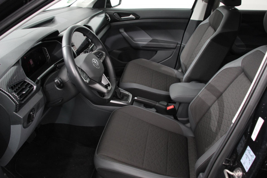 Volkswagen T-Cross 1.0 TSI 110pk DSG R-Line Navigatie Climate control Virtual Cockpit Camera Stoelverwarming
