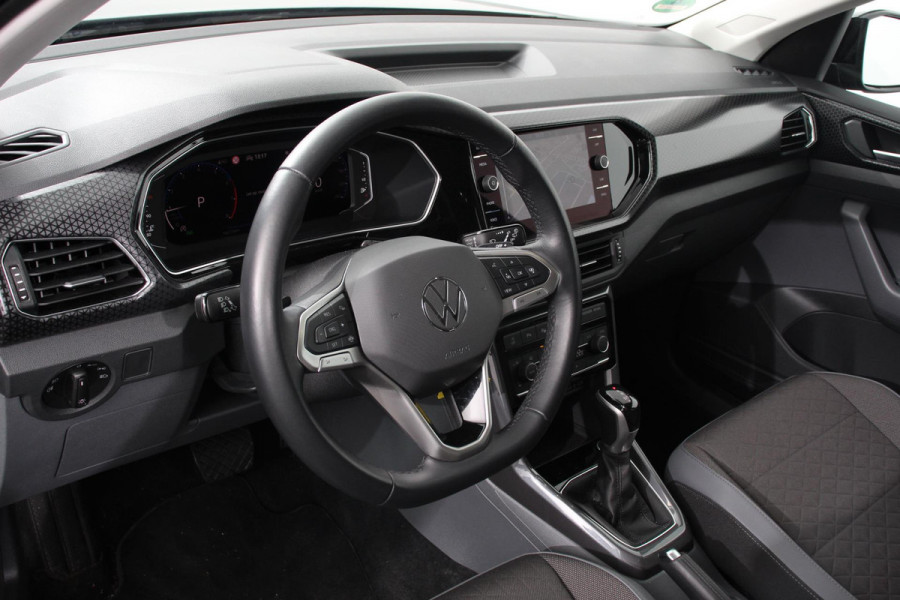 Volkswagen T-Cross 1.0 TSI 110pk DSG R-Line Navigatie Climate control Virtual Cockpit Camera Stoelverwarming