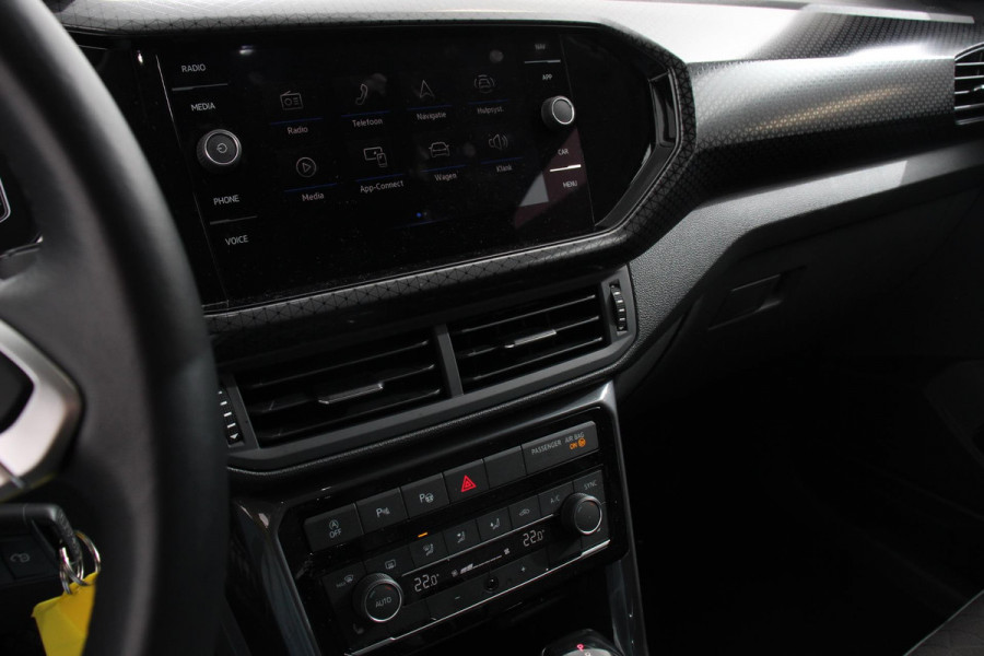 Volkswagen T-Cross 1.0 TSI 110pk DSG R-Line Navigatie Climate control Virtual Cockpit Camera Stoelverwarming