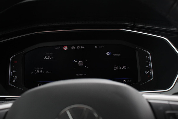 Volkswagen T-Cross 1.0 TSI 110pk DSG R-Line Navigatie Climate control Virtual Cockpit Camera Stoelverwarming