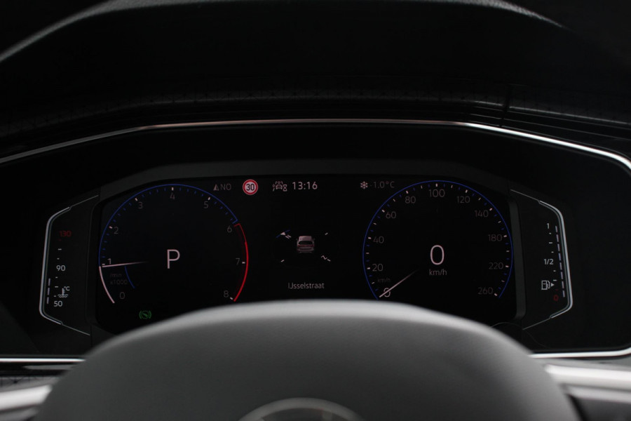 Volkswagen T-Cross 1.0 TSI 110pk DSG R-Line Navigatie Climate control Virtual Cockpit Camera Stoelverwarming