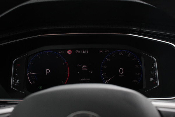 Volkswagen T-Cross 1.0 TSI 110pk DSG R-Line Navigatie Climate control Virtual Cockpit Camera Stoelverwarming
