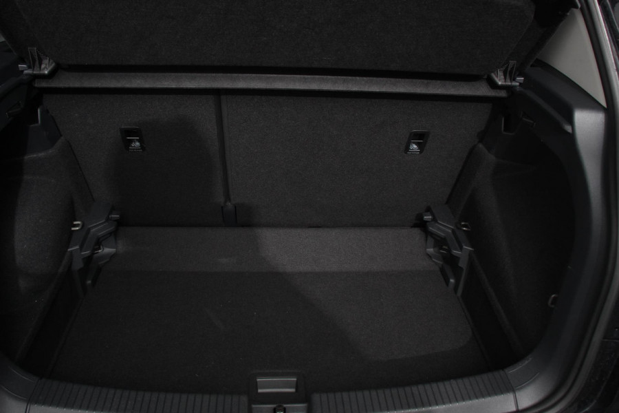 Volkswagen T-Cross 1.0 TSI 110pk DSG R-Line Navigatie Climate control Virtual Cockpit Camera Stoelverwarming