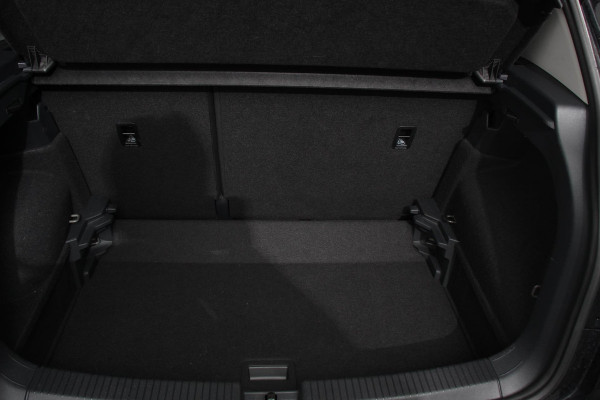 Volkswagen T-Cross 1.0 TSI 110pk DSG R-Line Navigatie Climate control Virtual Cockpit Camera Stoelverwarming