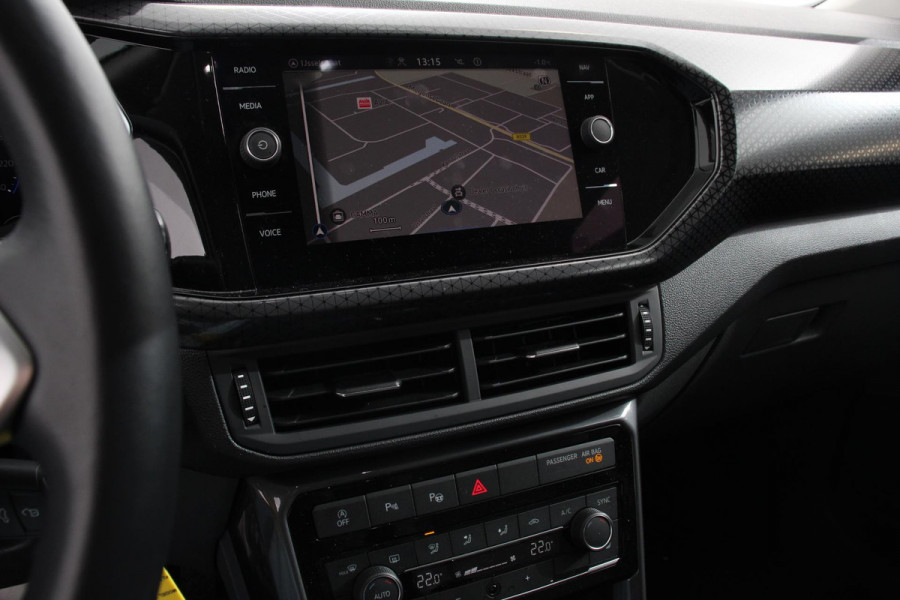 Volkswagen T-Cross 1.0 TSI 110pk DSG R-Line Navigatie Climate control Virtual Cockpit Camera Stoelverwarming