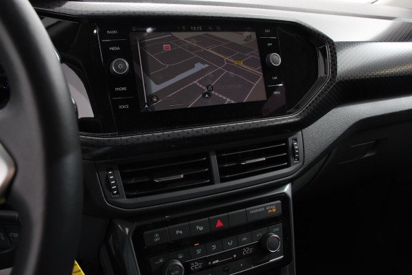 Volkswagen T-Cross 1.0 TSI 110pk DSG R-Line Navigatie Climate control Virtual Cockpit Camera Stoelverwarming