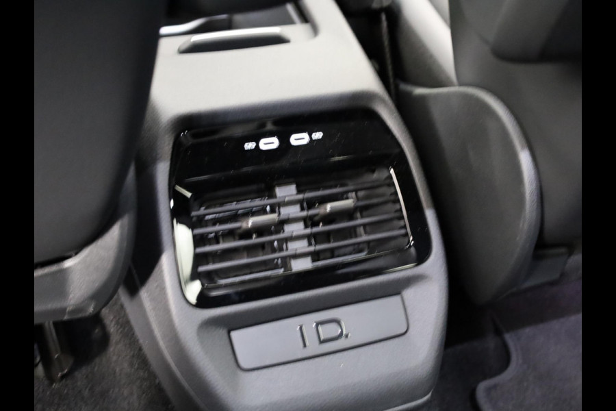 Volkswagen Pro Business 77 kWh accu 210 kW / 286 PK SUV Elekt