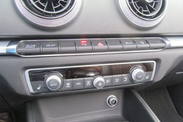 Audi A3 Cabriolet 1.4 TFSI CoD Sport Automaat, Navi, Camera, Xenon