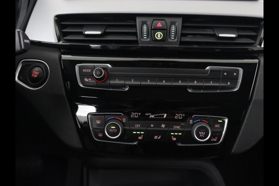 BMW X1 xDrive25e eDrive Edition | Leder | Head-Up | Stoelverwarming | Full LED | Navigatie | Climate control | Parkeerhulp | Cruise control | DAB