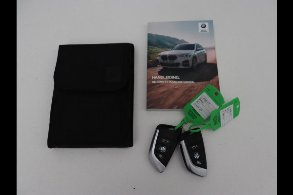 BMW X1 xDrive25e eDrive Edition | Leder | Head-Up | Stoelverwarming | Full LED | Navigatie | Climate control | Parkeerhulp | Cruise control | DAB