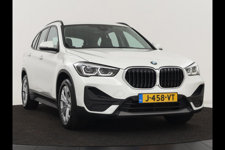 BMW X1 xDrive25e eDrive Edition | Leder | Head-Up | Stoelverwarming | Full LED | Navigatie | Climate control | Parkeerhulp | Cruise control | DAB