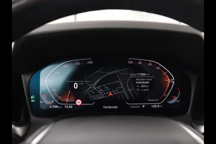 BMW 3 Serie 318i Executive Edition | Sport Line | Trekhaak | Sportstoelen | Carplay | Half leder | Live Cockpit | Navigatie | Climate control | Parkeerhulp