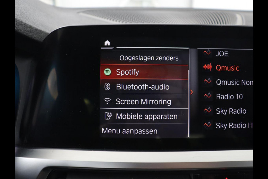 BMW 3 Serie 318i Executive Edition | Sport Line | Trekhaak | Sportstoelen | Carplay | Half leder | Live Cockpit | Navigatie | Climate control | Parkeerhulp