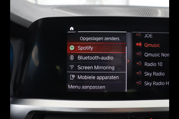 BMW 3 Serie 318i Executive Edition | Sport Line | Trekhaak | Sportstoelen | Carplay | Half leder | Live Cockpit | Navigatie | Climate control | Parkeerhulp