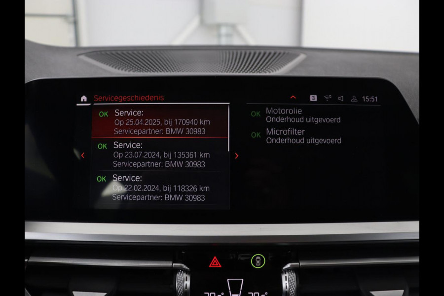 BMW 3 Serie 318i Executive Edition | Sport Line | Trekhaak | Sportstoelen | Carplay | Half leder | Live Cockpit | Navigatie | Climate control | Parkeerhulp