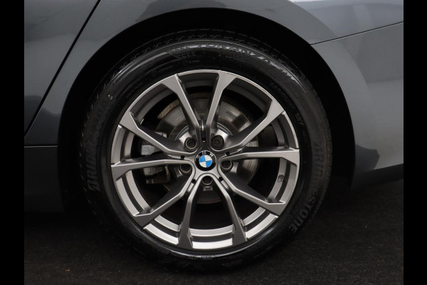 BMW 3 Serie 318i Executive Edition | Sport Line | Trekhaak | Sportstoelen | Carplay | Half leder | Live Cockpit | Navigatie | Climate control | Parkeerhulp