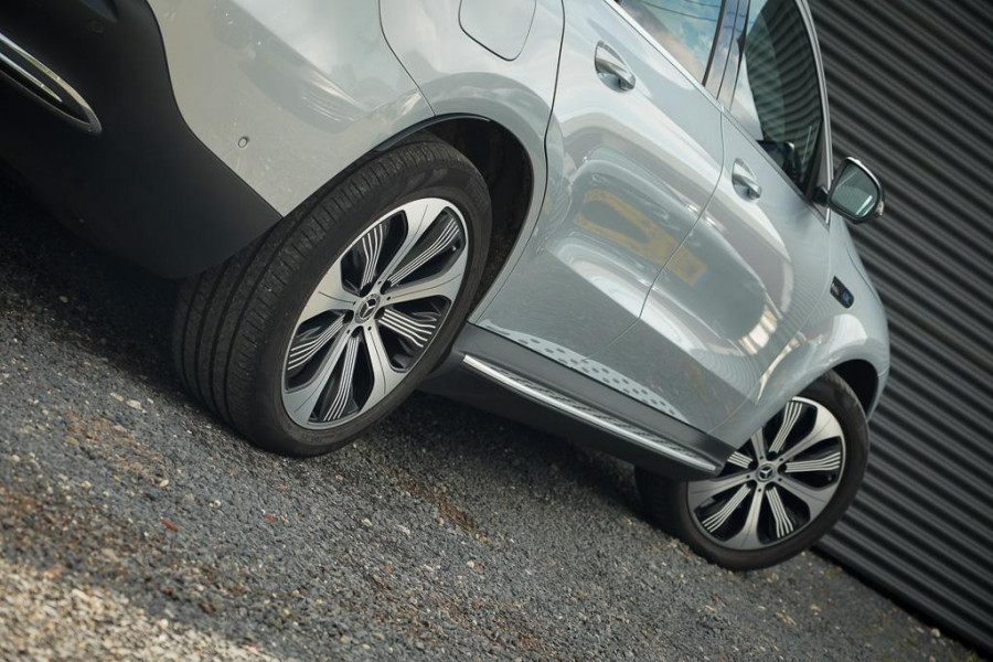 Mercedes-Benz EQC 400 4MATIC Premium Plus 80 kWh 1886 Ed / Trekhaak