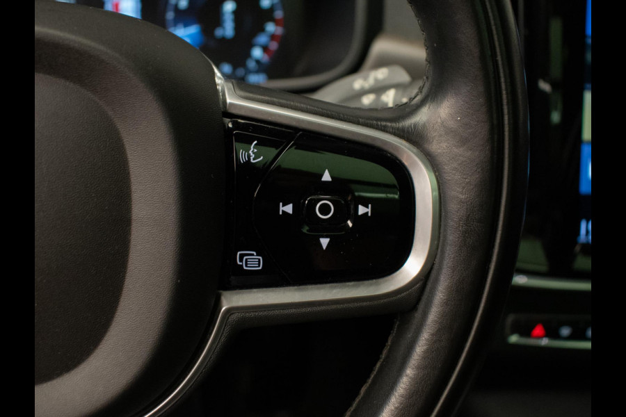 Volvo V90 Cross Country 2.0 T5 Pro Sport (APPLE CARPLAY,NAVI,HEAD-UP DISPLAY,CAMERA,STOEL/STUUR VERWARMING,MEMORY STOELEN,PDC,DAB)