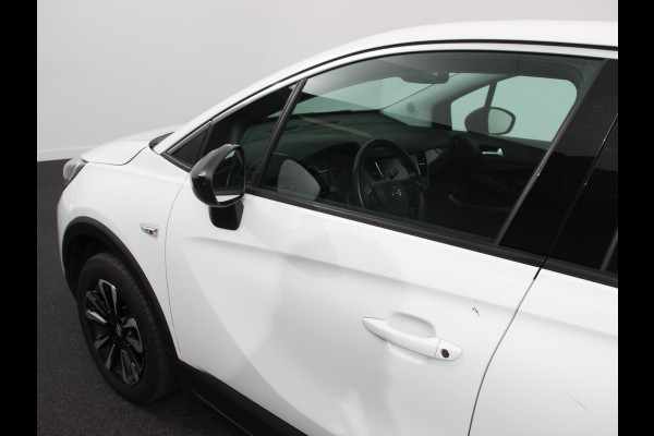 Opel Crossland 1.2 Turbo 130pk Automaat Elegance | Navigatie | Camera | Climate Control | Dab | Lichtmetalen velgen | Cruise Control | Led