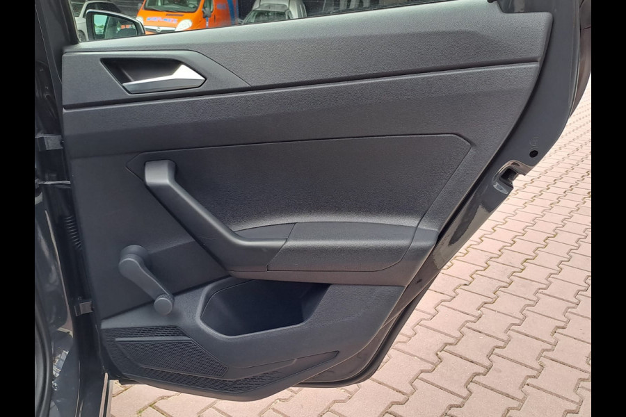 Volkswagen Polo 1.0 MPI Trendline | Airco | Cruise | All-seasons |