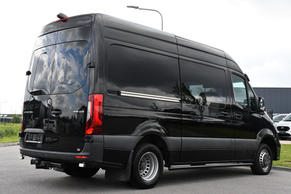 Mercedes-Benz Sprinter 519 V6 3.0 CDI DC L2H2 Black Edition Luchtvering, 360 Camera, 3500kg Trekhaak, Dubbel Cabine, 190PK, 10,5'' Mbux, NAVI, Automaat, UNIEK!