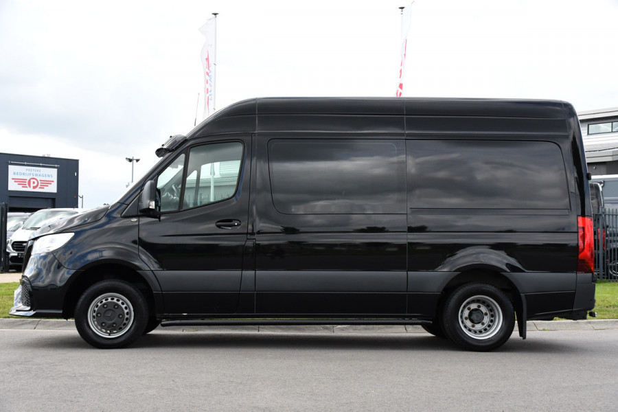 Mercedes-Benz Sprinter 519 V6 3.0 CDI DC L2H2 Black Edition Luchtvering, 360 Camera, 3500kg Trekhaak, Dubbel Cabine, 190PK, 10,5'' Mbux, NAVI, Automaat, UNIEK!