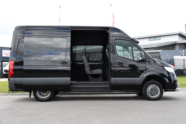 Mercedes-Benz Sprinter 519 V6 3.0 CDI DC L2H2 Black Edition Luchtvering, 360 Camera, 3500kg Trekhaak, Dubbel Cabine, 190PK, 10,5'' Mbux, NAVI, Automaat, UNIEK!