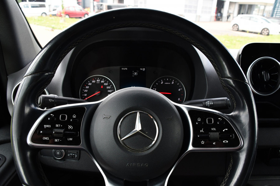 Mercedes-Benz Sprinter 519 V6 3.0 CDI DC L2H2 Black Edition Luchtvering, 360 Camera, 3500kg Trekhaak, Dubbel Cabine, 190PK, 10,5'' Mbux, NAVI, Automaat, UNIEK!