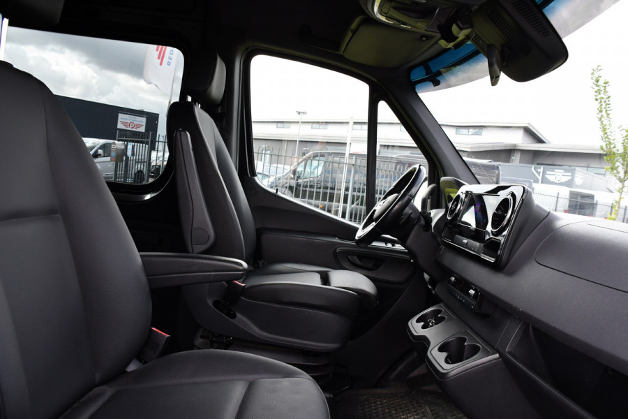 Mercedes-Benz Sprinter 519 V6 3.0 CDI DC L2H2 Black Edition Luchtvering, 360 Camera, 3500kg Trekhaak, Dubbel Cabine, 190PK, 10,5'' Mbux, NAVI, Automaat, UNIEK!