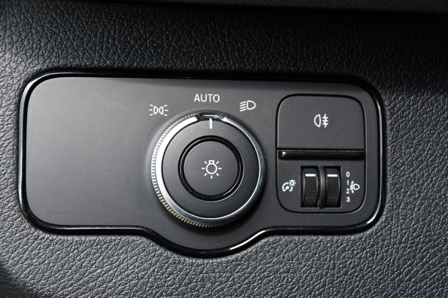 Mercedes-Benz Sprinter 519 V6 3.0 CDI DC L2H2 Black Edition Luchtvering, 360 Camera, 3500kg Trekhaak, Dubbel Cabine, 190PK, 10,5'' Mbux, NAVI, Automaat, UNIEK!