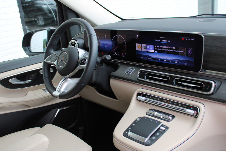 Mercedes-Benz V-Klasse 250d / DC / AMG / New Model / 2x Elec Schuifd / 360 Cam / Burmester / Vol Opties / NIEUWSTAAT