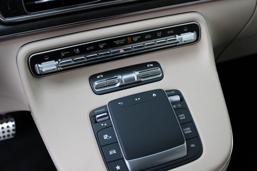 Mercedes-Benz V-Klasse 250d / DC / AMG / New Model / 2x Elec Schuifd / 360 Cam / Burmester / Vol Opties / NIEUWSTAAT