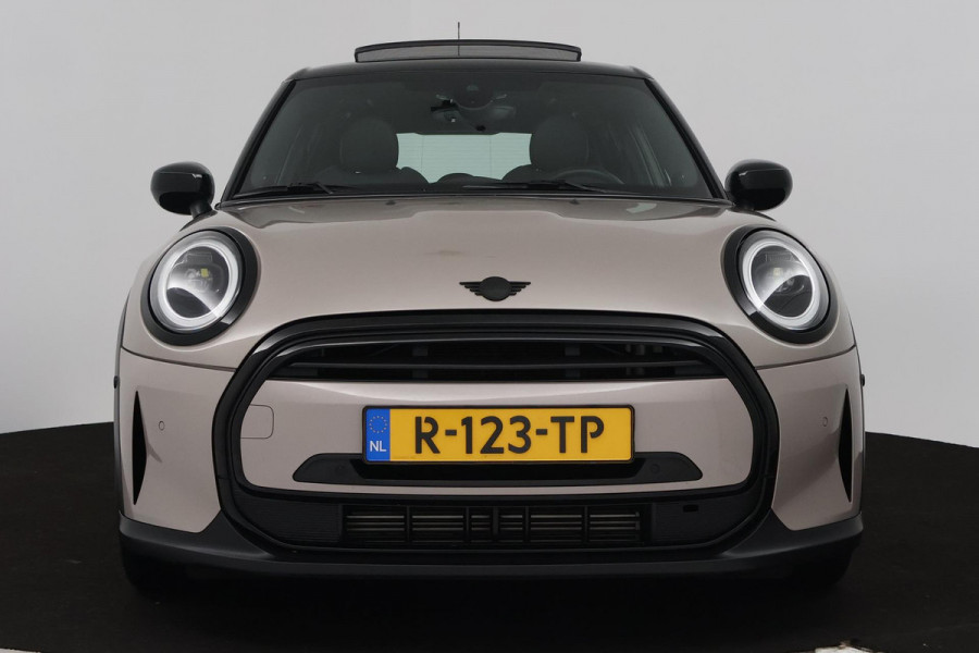 MINI Mini 1.5 Cooper Camden Plus Edition (PANORAMADAK, ACHTERUITRIJCAMERA, HEAD-UP, H&K AUDIO, SFEERVERLICHTING, STOELVERWARMING)
