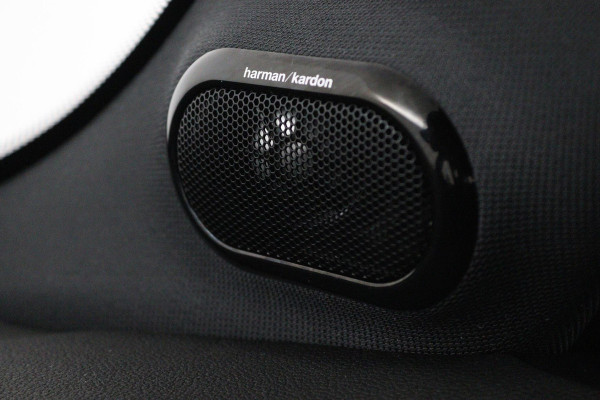 MINI Mini 1.5 Cooper Camden Plus Edition (PANORAMADAK, ACHTERUITRIJCAMERA, HEAD-UP, H&K AUDIO, SFEERVERLICHTING, STOELVERWARMING)